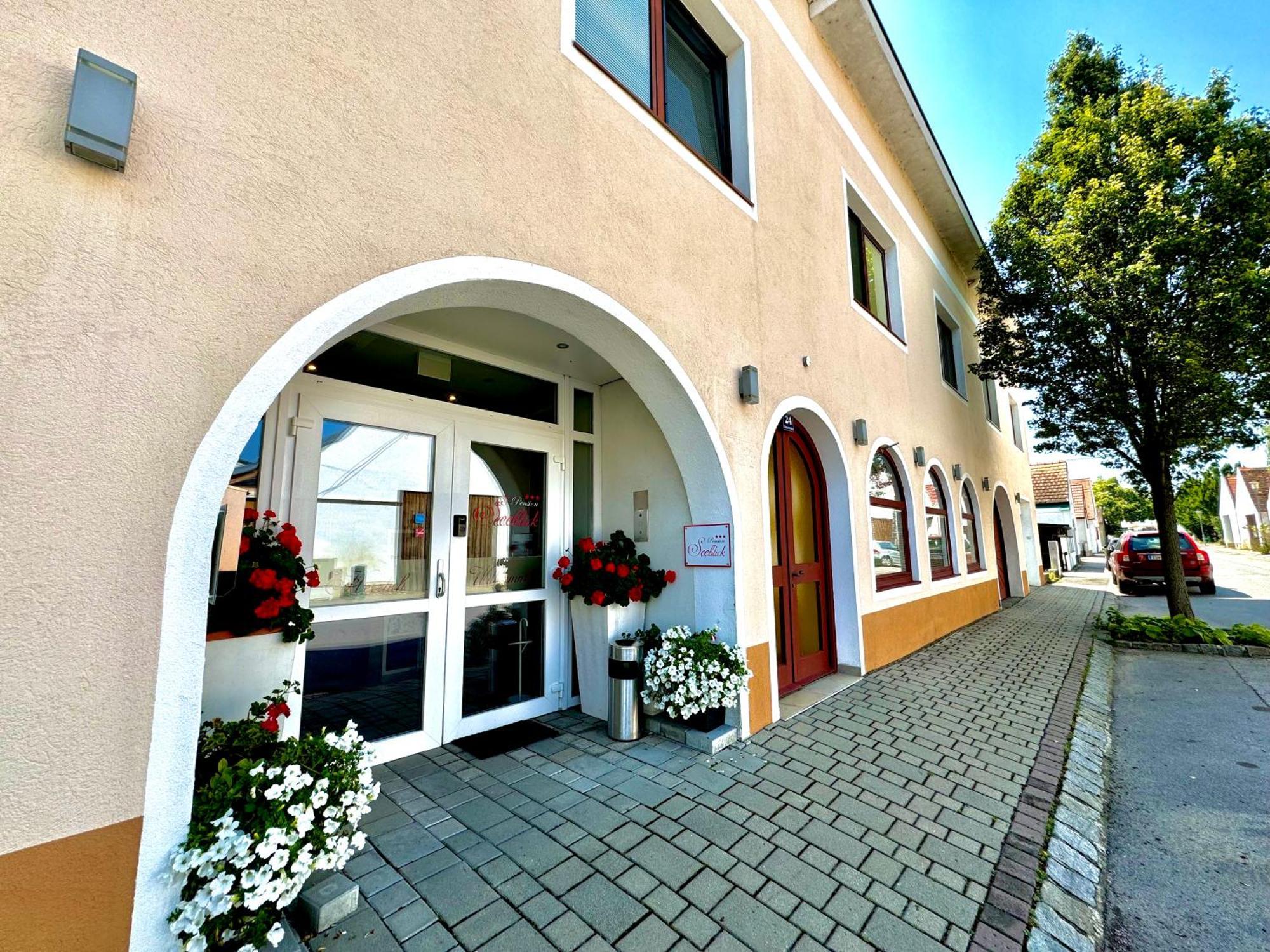 Pension Seeblick Moerbisch Am See Exterior photo