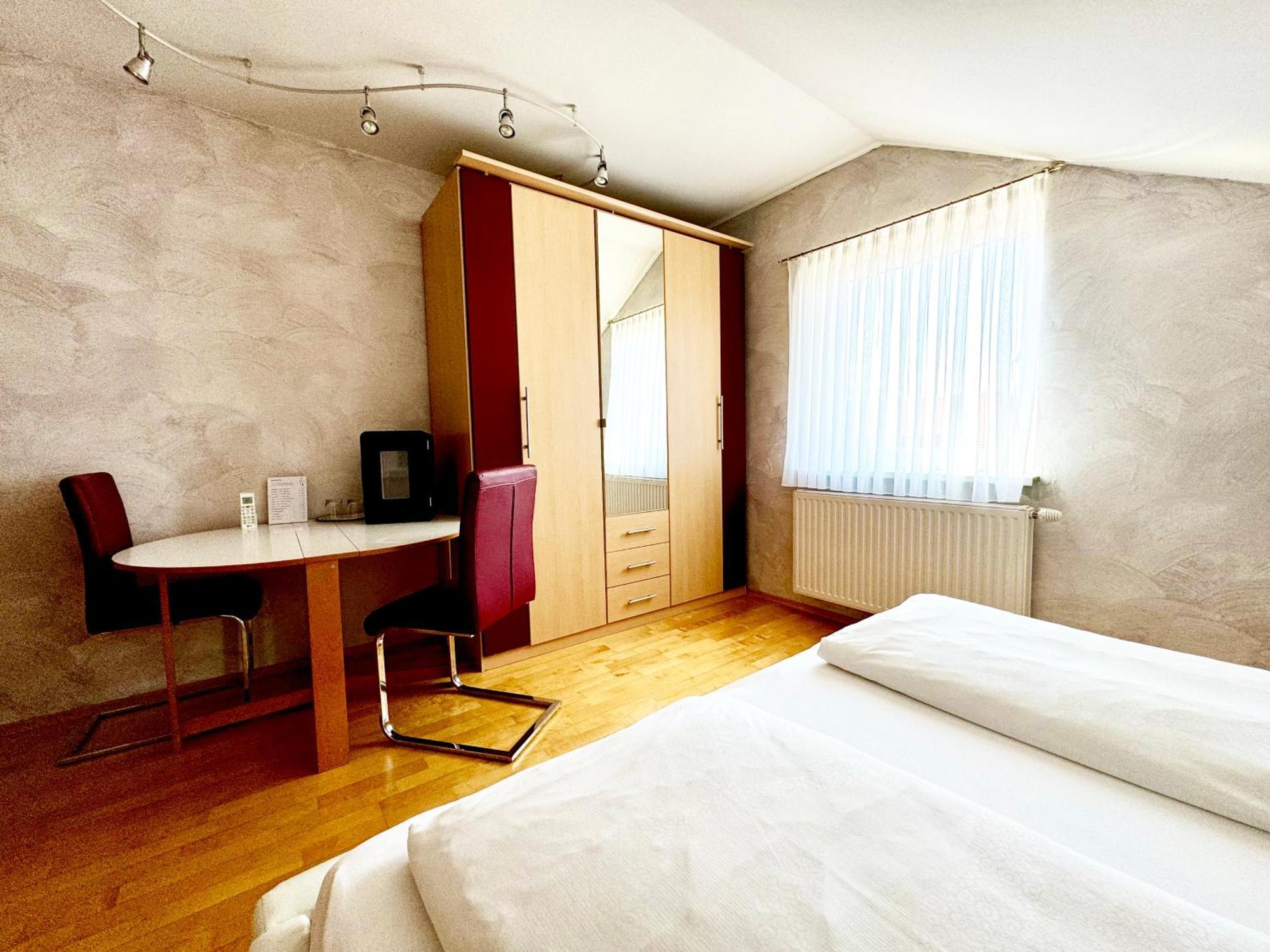 Pension Seeblick Moerbisch Am See Room photo
