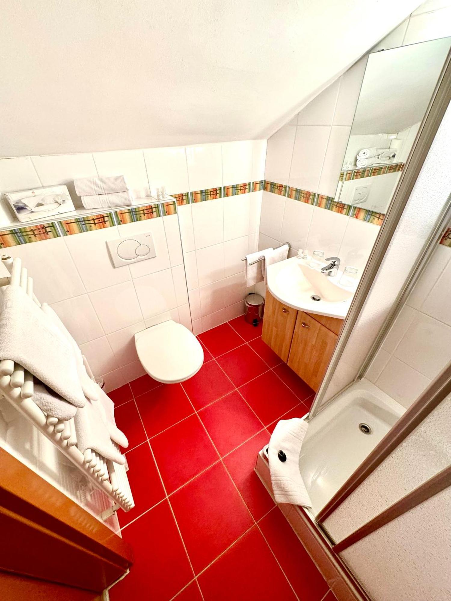Pension Seeblick Moerbisch Am See Room photo